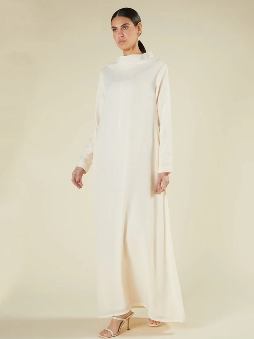 aab CREAMY COWL NECK ABAYA Size M